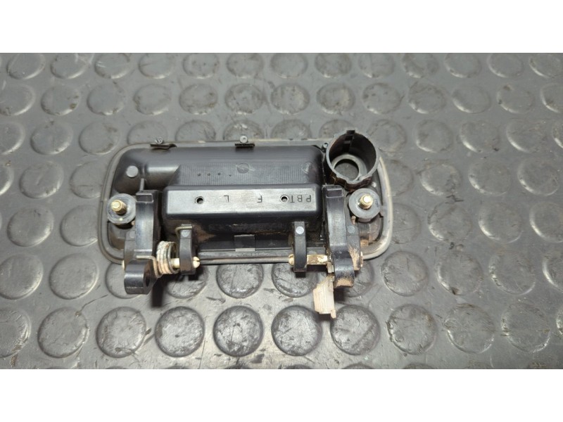 Recambio de maneta delantera izquierda para suzuki vitara se/sv (et) 1.9 tdi largo superlujo referencia OEM IAM   