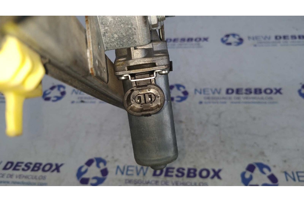 Recambio de elevalunas delantero derecho para opel vivaro furgón/combi (07.2006 =>) 2.0 16v cdti referencia OEM IAM 37103001  