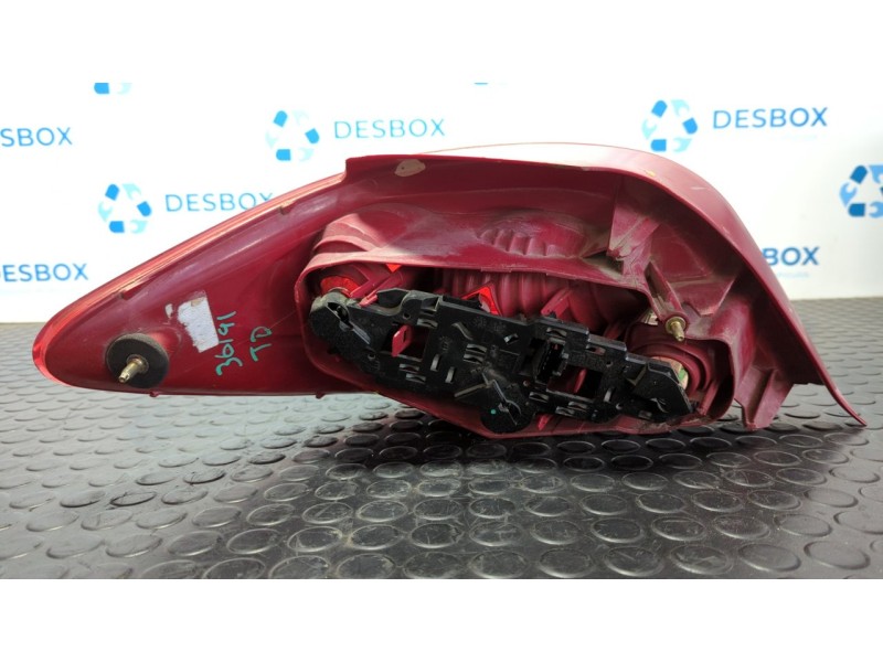 Recambio de piloto trasero derecho para citroen xsara berlina 2.0 hdi exclusive (80kw) referencia OEM IAM T50  