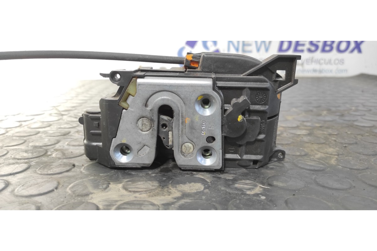 Recambio de cerradura puerta delantera derecha para opel movano b kasten/combi hka l2h2 3,3t doka referencia OEM IAM 805020009RF