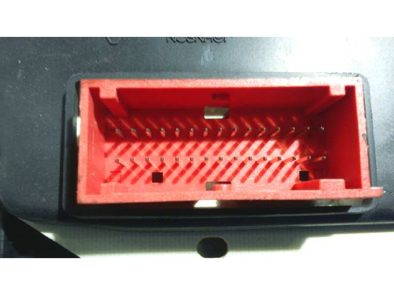 Recambio de cuadro instrumentos para renault trafic caja cerrada (ab 4.01) 1.9 diesel referencia OEM IAM 8200390132  