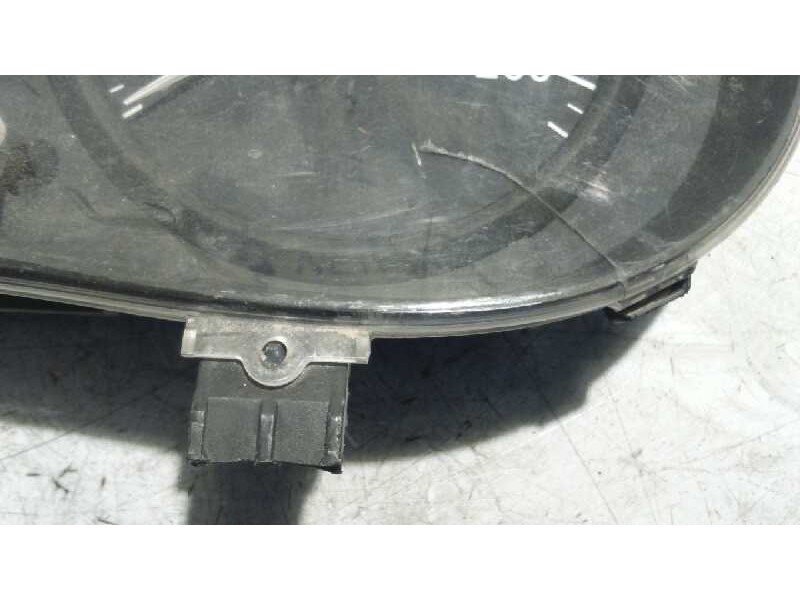 Recambio de cuadro instrumentos para renault trafic caja cerrada (ab 4.01) 1.9 diesel referencia OEM IAM 8200390132  