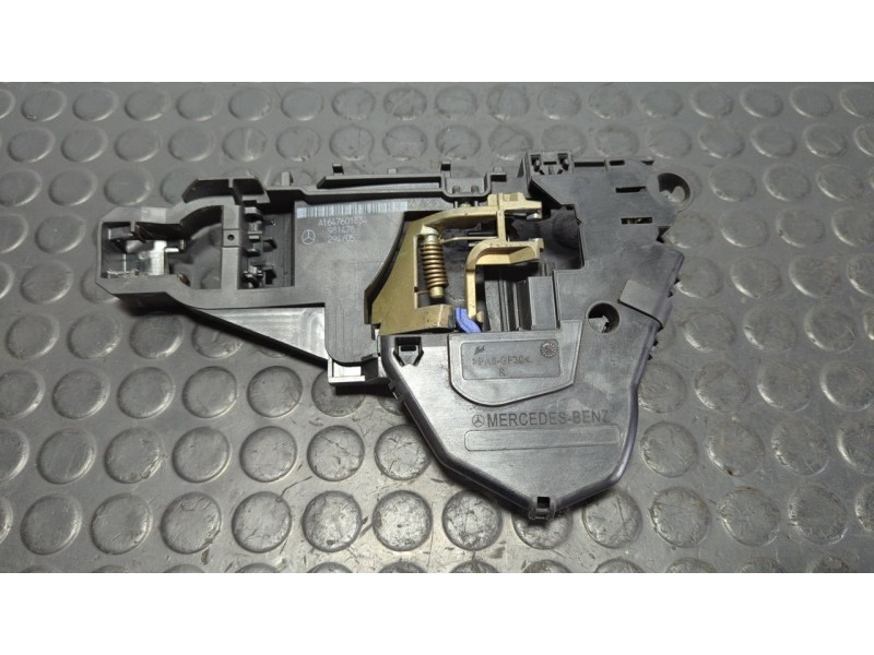 Recambio de soporte maneta delantera derecha para mercedes-benz clase m (w164) 280 / 300 cdi (164.120) referencia OEM IAM A16476