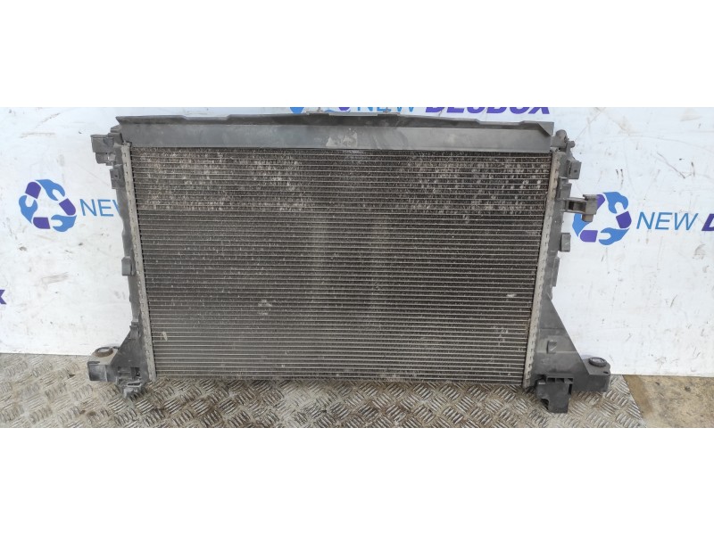 Recambio de radiador agua para opel movano b kasten/combi hka l2h2 3,3t doka referencia OEM IAM 214005447R  