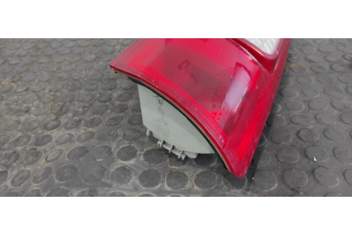 Recambio de piloto trasero derecho para ford tourneo connect (tc7) kombi corta (2009) referencia OEM IAM 9T1613404AC  