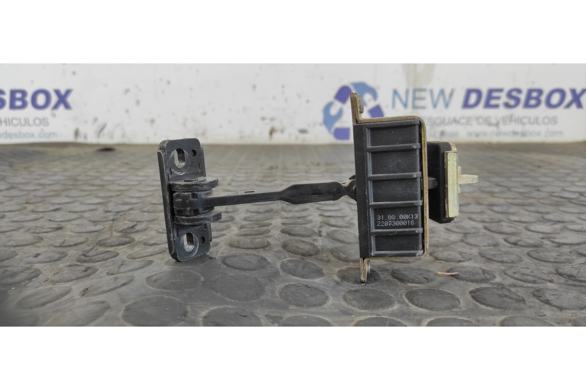 Recambio de retenedor puerta derecha para mercedes-benz clase s (w220) berlina 320 cdi (220.026) referencia OEM IAM 2207300016  