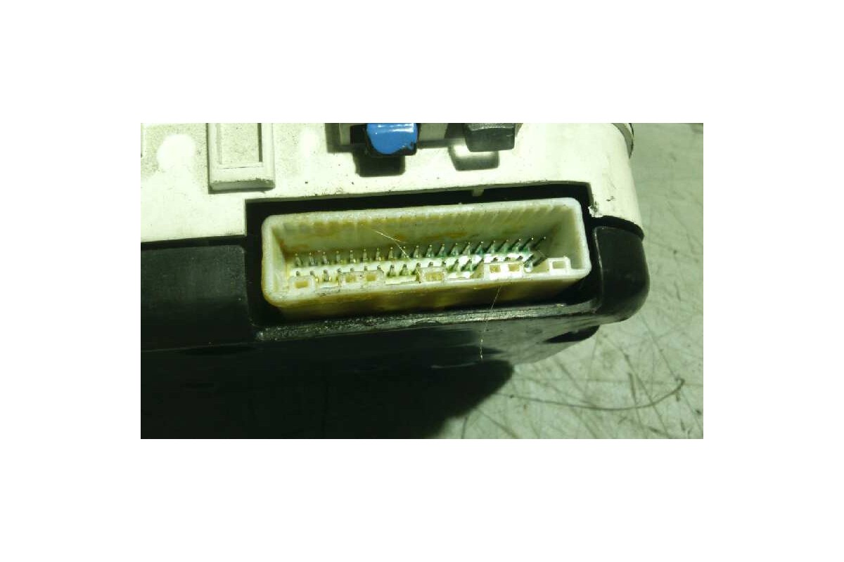 Recambio de cuadro instrumentos para toyota corolla verso (r1) 2.2 turbodiesel cat referencia OEM IAM 838000F091  