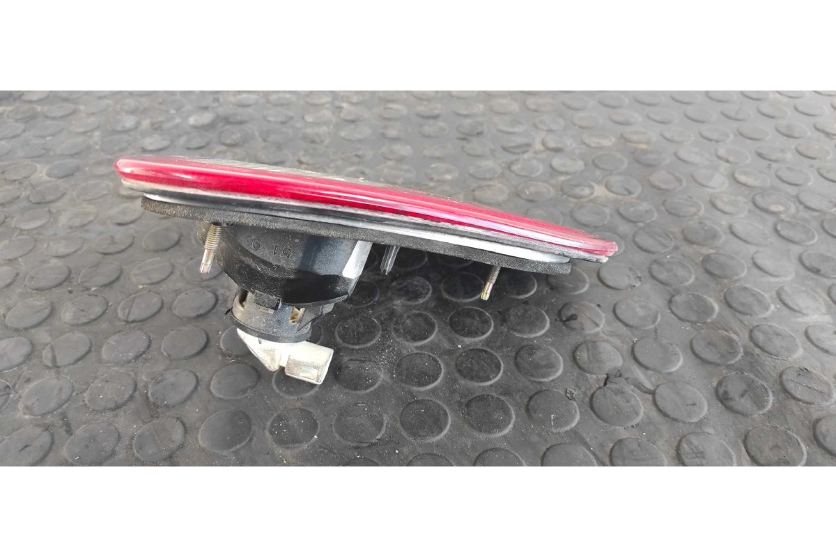 Recambio de piloto porton derecho para seat cordoba berlina (6k2) 1.4 referencia OEM IAM 6K5945092F  