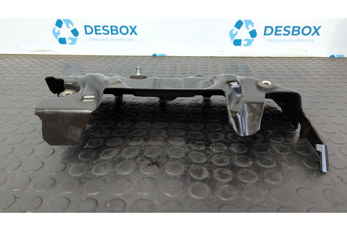 Recambio de tapa motor para land rover range rover sport v8 td edition 60 yrs referencia OEM IAM 6H3Q9S276BB  