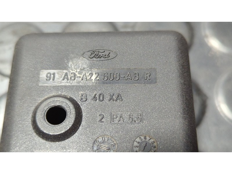 Recambio de maneta interior delantera derecha para ford transit, caja abierta 86/92 2.4 diesel referencia OEM IAM ABA22600AB  