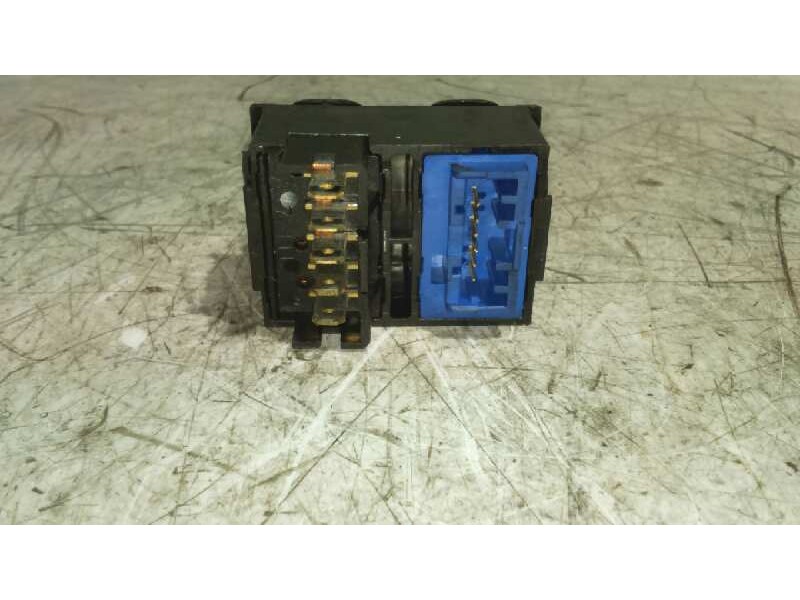Recambio de mando elevalunas delantero izquierdo para peugeot 406 berlina (s1/s2) 2.1 turbodiesel cat referencia OEM IAM   