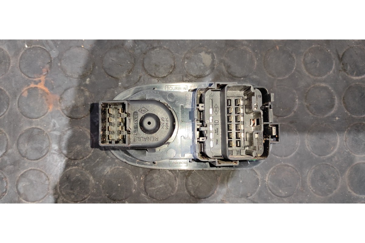 Recambio de mando elevalunas delantero izquierdo para opel movano b kasten/combi hka l2h2 3,3t doka referencia OEM IAM 820063784