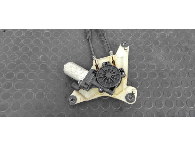 Recambio de elevalunas delantero derecho para opel movano b kasten/combi hka l2h2 3,3t doka referencia OEM IAM 128001031B  
