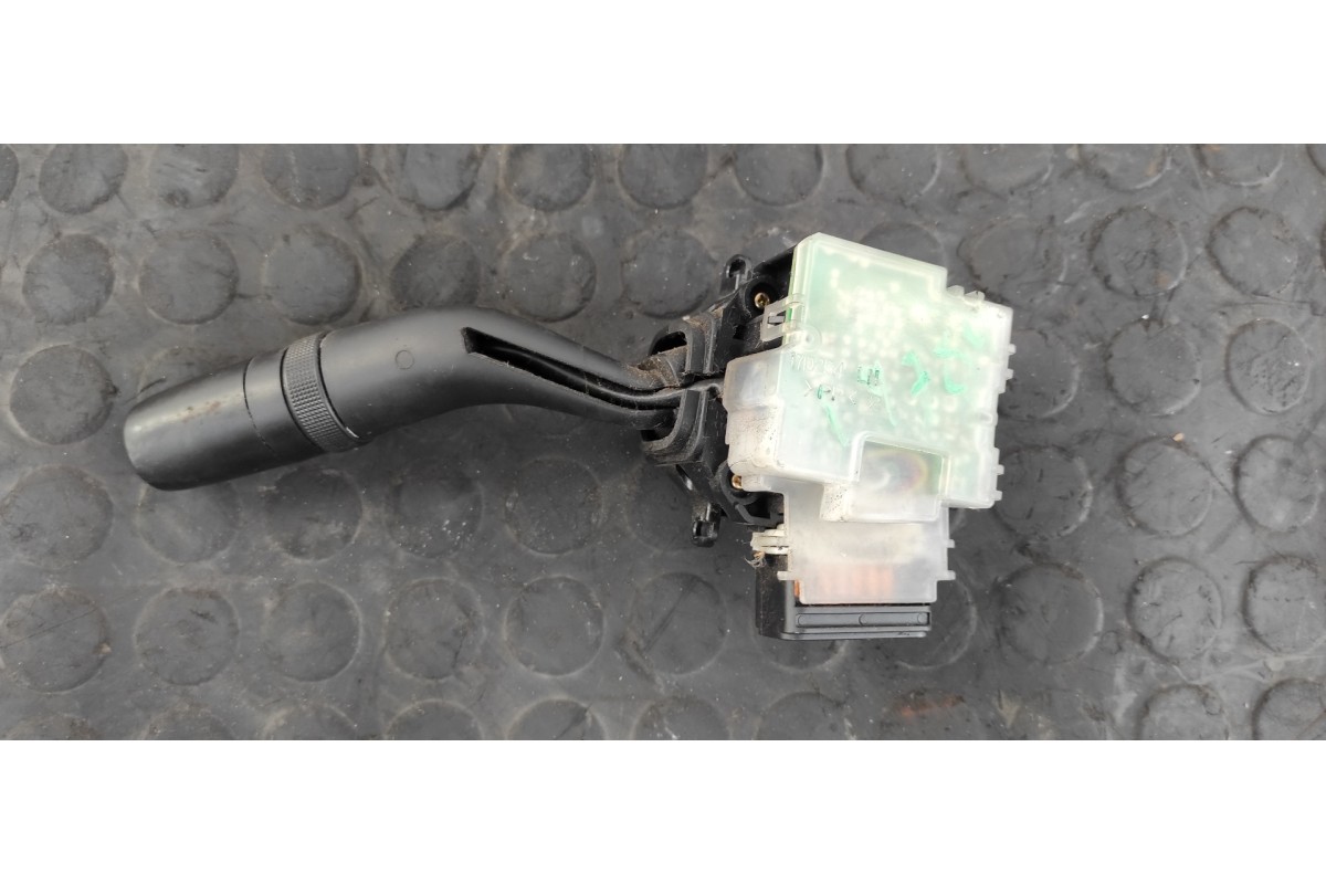 Recambio de mando limpia para mazda 6 berlina (gg) 2.0 crtd 136 active (4-ptas.) referencia OEM IAM 17B122  