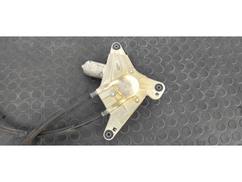Recambio de elevalunas delantero derecho para opel movano b kasten/combi hka l2h2 3,3t doka referencia OEM IAM 128001031B  