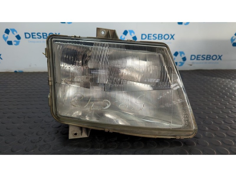 Recambio de faro derecho para mercedes-benz vito (w638) caja cerrada 2.2 16v cdi turbodiesel cat referencia OEM IAM 6388200161  