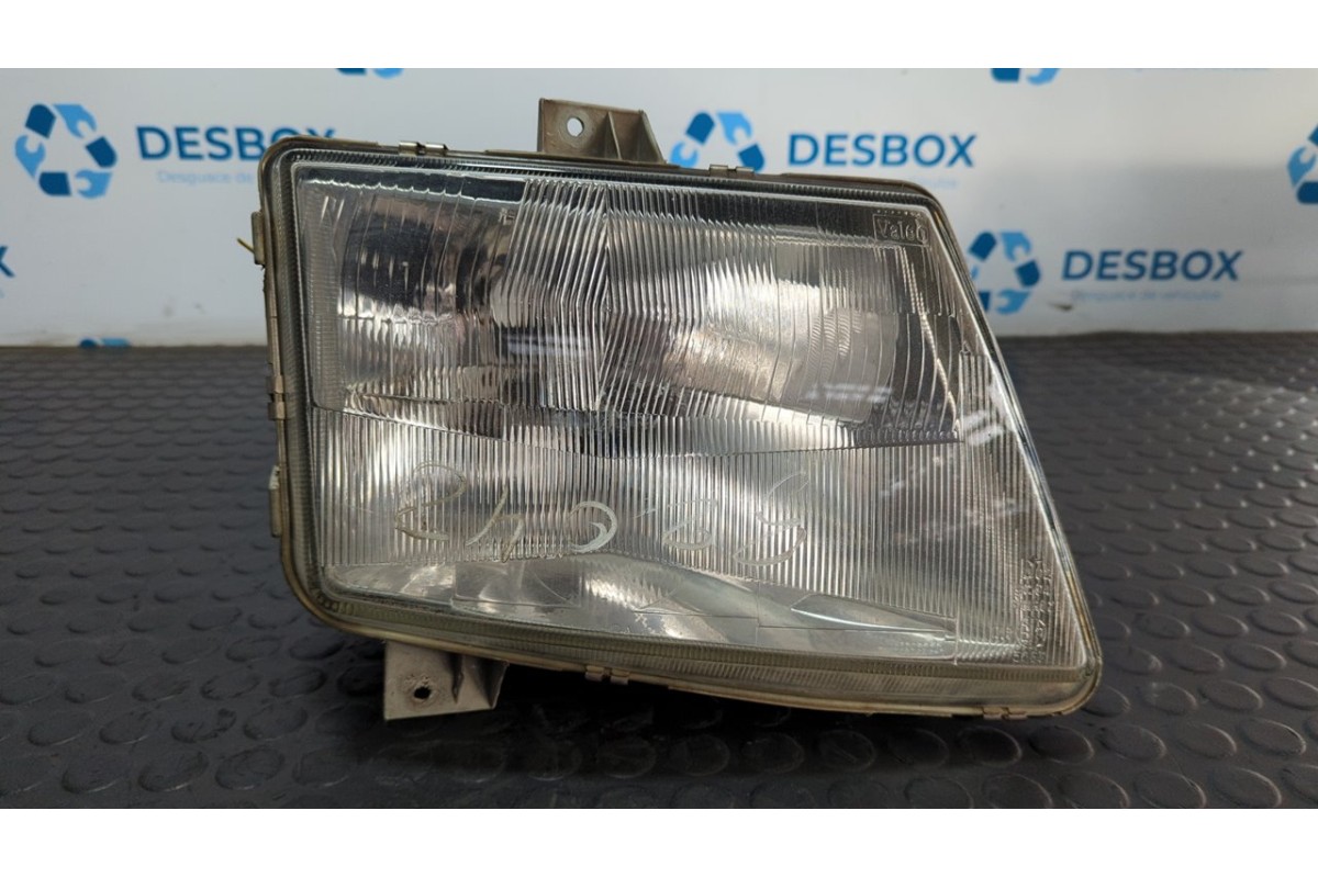 Recambio de faro derecho para mercedes-benz vito (w638) caja cerrada 2.2 16v cdi turbodiesel cat referencia OEM IAM 6388200161  
