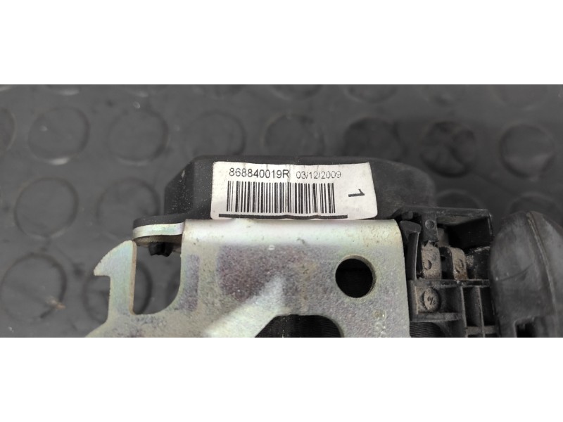 Recambio de cinturon delantero derecho para opel movano b kasten/combi hka l2h2 3,3t doka referencia OEM IAM 868840019R  
