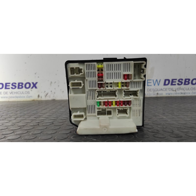 Recambio de caja reles / fusibles para opel movano b kasten/combi hka l2h2 3,3t doka referencia OEM IAM 284B00009RB  