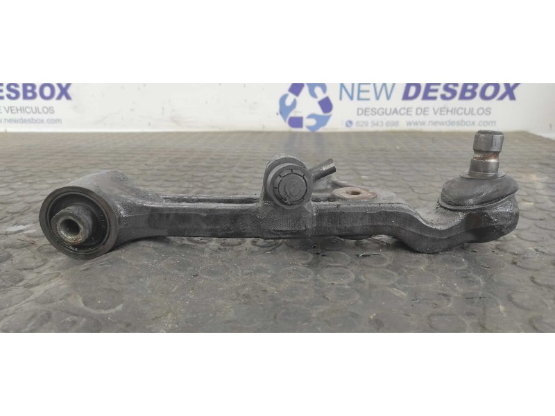 Recambio de brazo derecho inferior delantero para kia carnival 2.9 turbodiesel cat referencia OEM IAM SHAR  