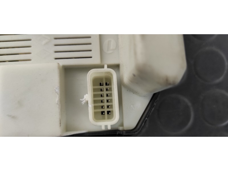 Recambio de caja reles / fusibles para opel movano b kasten/combi hka l2h2 3,3t doka referencia OEM IAM 284B00009RB  