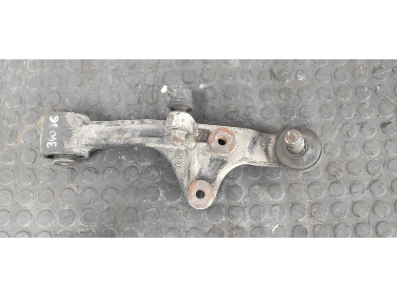 Recambio de brazo izquierdo inferior delantero para kia carnival 2.9 turbodiesel cat referencia OEM IAM SHAL  