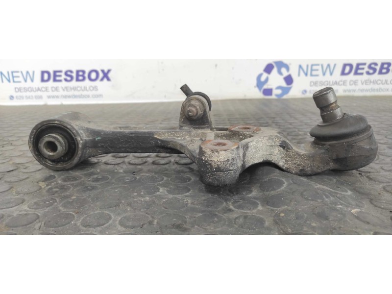 Recambio de brazo izquierdo inferior delantero para kia carnival 2.9 turbodiesel cat referencia OEM IAM SHAL  