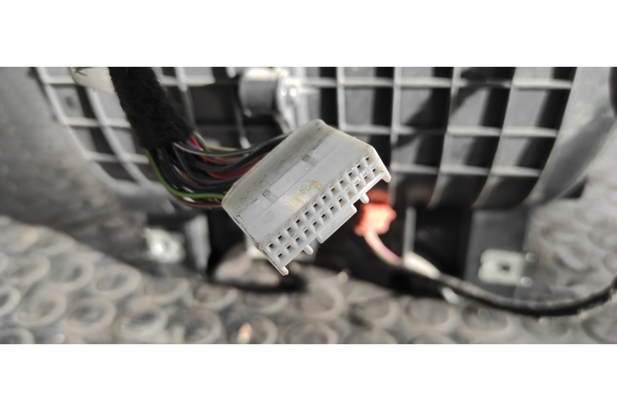 Recambio de calefaccion entera normal para opel movano b kasten/combi hka l2h2 3,3t doka referencia OEM IAM 272700034R  