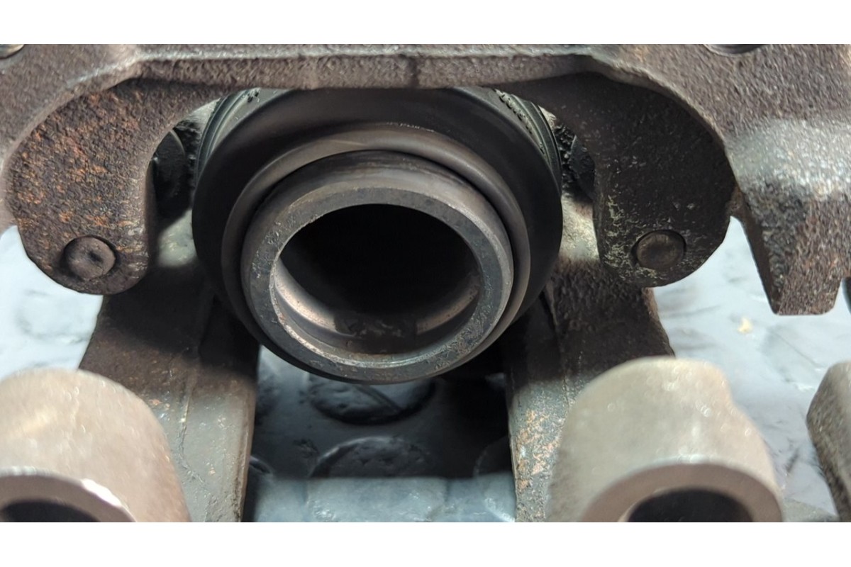 Recambio de pinza de freno trasera izquierda para mercedes-benz clase m (w164) 280 / 300 cdi (164.120) referencia OEM IAM ATE40 