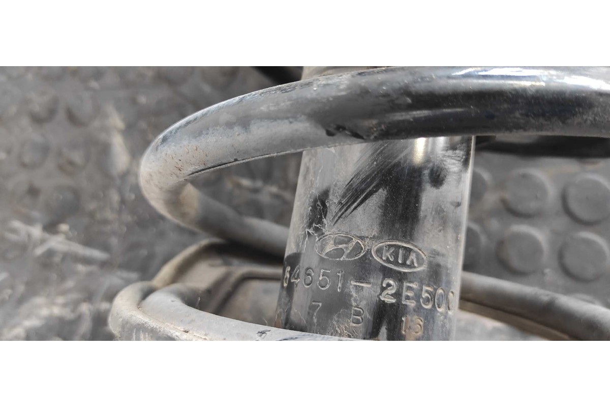 Recambio de amortiguador delantero izquierdo para hyundai tucson (jm) 2,0 crdi vgt style full 4x4 referencia OEM IAM 546512E500 
