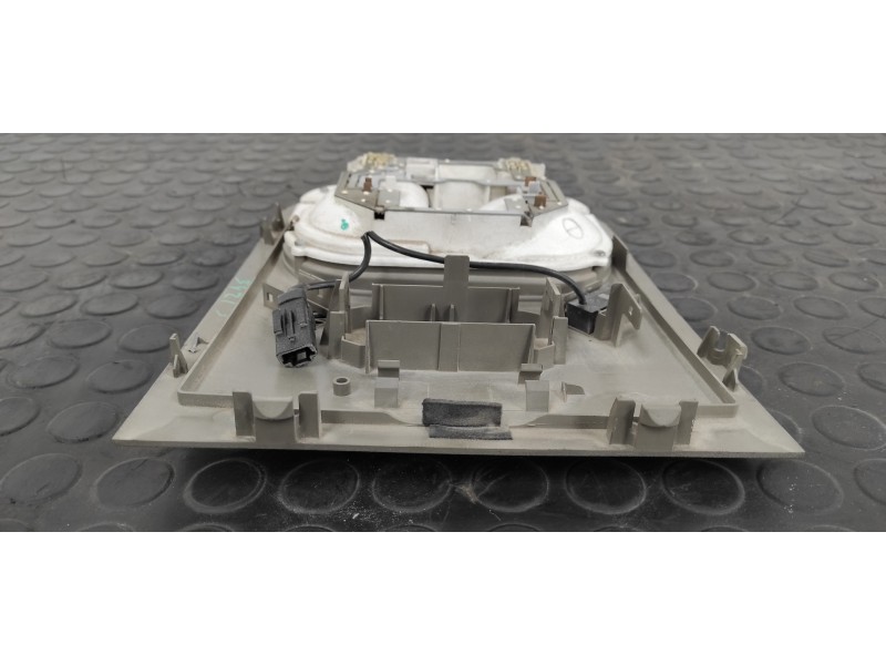 Recambio de luz interior para opel movano b kasten/combi hka l2h2 3,3t doka referencia OEM IAM 264300010R  