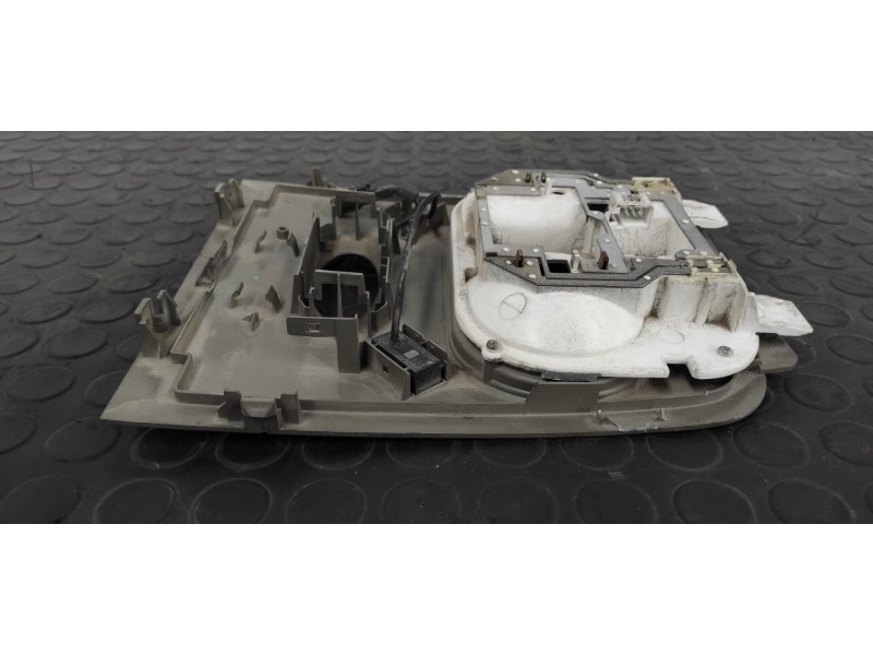 Recambio de luz interior para opel movano b kasten/combi hka l2h2 3,3t doka referencia OEM IAM 264300010R  
