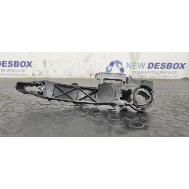 Recambio de maneta delantera derecha para opel movano b kasten/combi hka l2h2 3,3t doka referencia OEM IAM 806064414R  