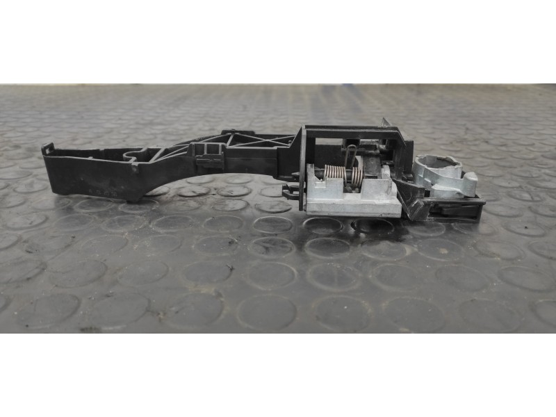 Recambio de maneta delantera derecha para opel movano b kasten/combi hka l2h2 3,3t doka referencia OEM IAM 806064414R  