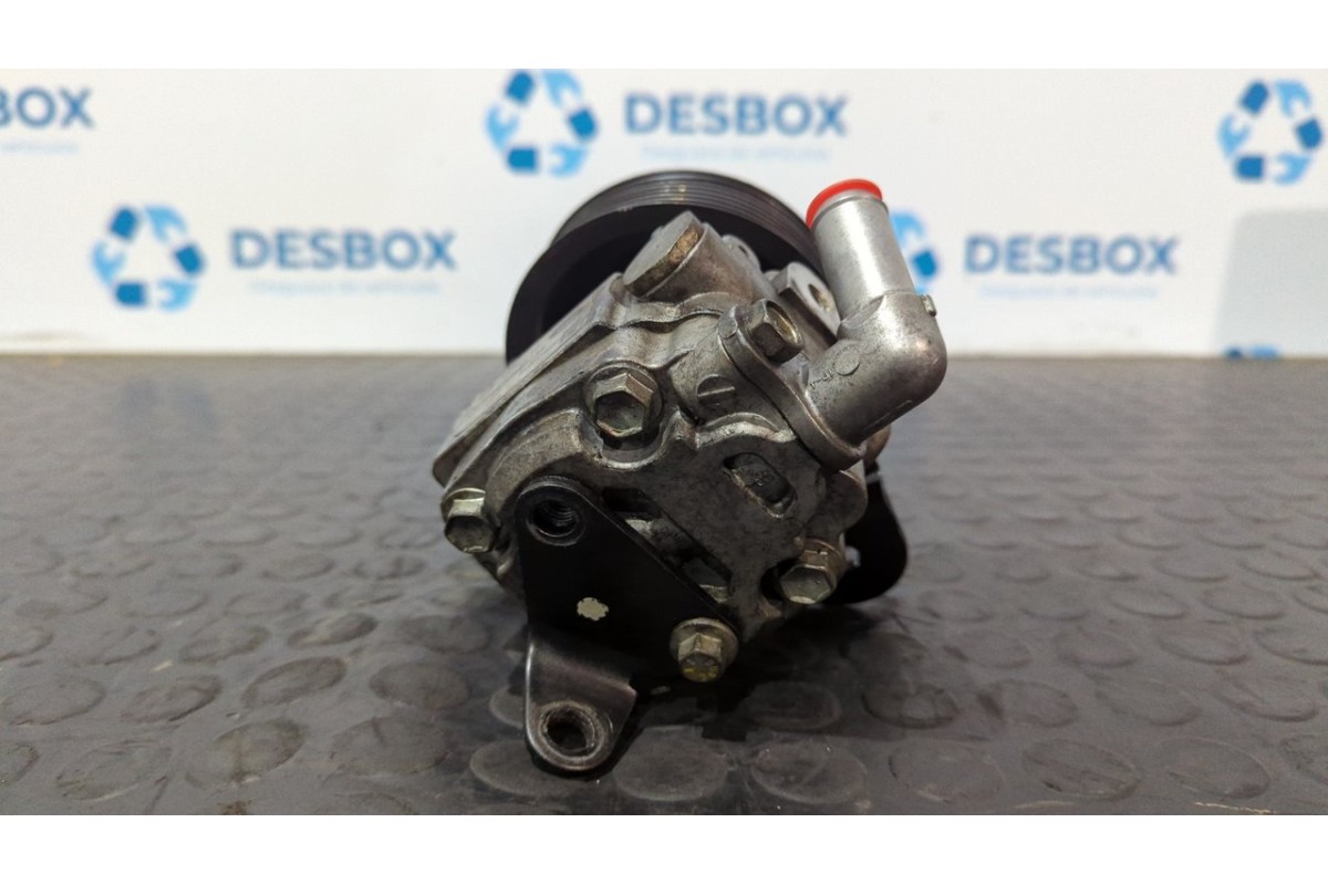 Recambio de bomba direccion para land rover range rover sport v8 td edition 60 yrs referencia OEM IAM 7H323A696AB  