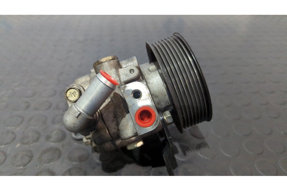 Recambio de bomba direccion para land rover range rover sport v8 td edition 60 yrs referencia OEM IAM 7H323A696AB  