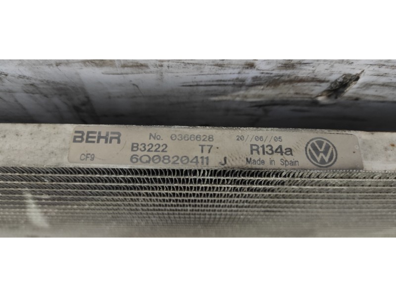 Recambio de condensador / radiador aire acondicionado para volkswagen polo (9n3) 1.4 16v referencia OEM IAM 6Q0820411J  