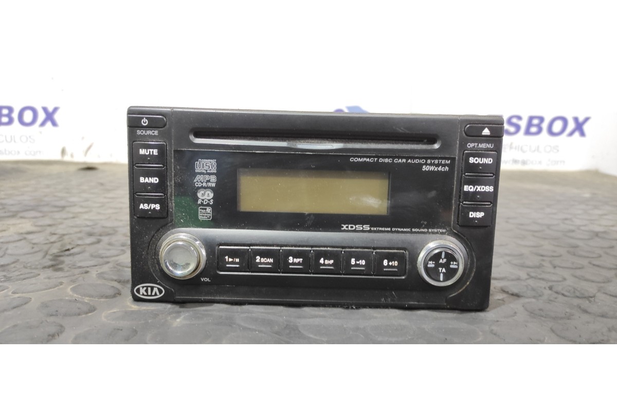 Recambio de sistema audio / radio cd para kia sportage concept referencia OEM IAM LACM5651EK  