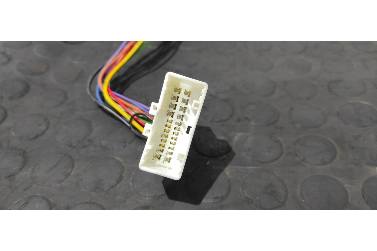 Recambio de sistema audio / radio cd para kia sportage concept referencia OEM IAM LACM5651EK  