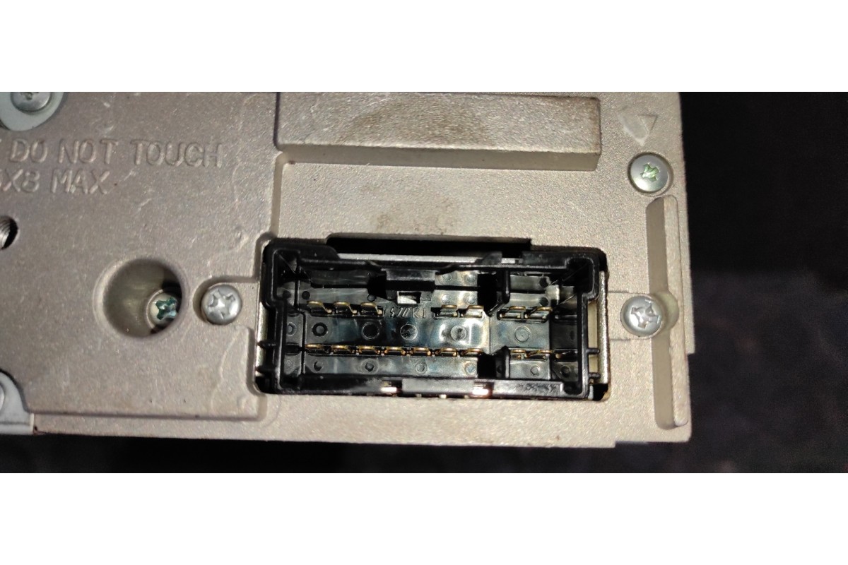 Recambio de sistema audio / radio cd para kia sportage concept referencia OEM IAM LACM5651EK  