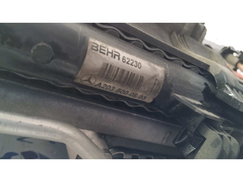 Recambio de radiador agua para mercedes-benz clase c (w203) berlina 1.8 cat referencia OEM IAM A2035000603  