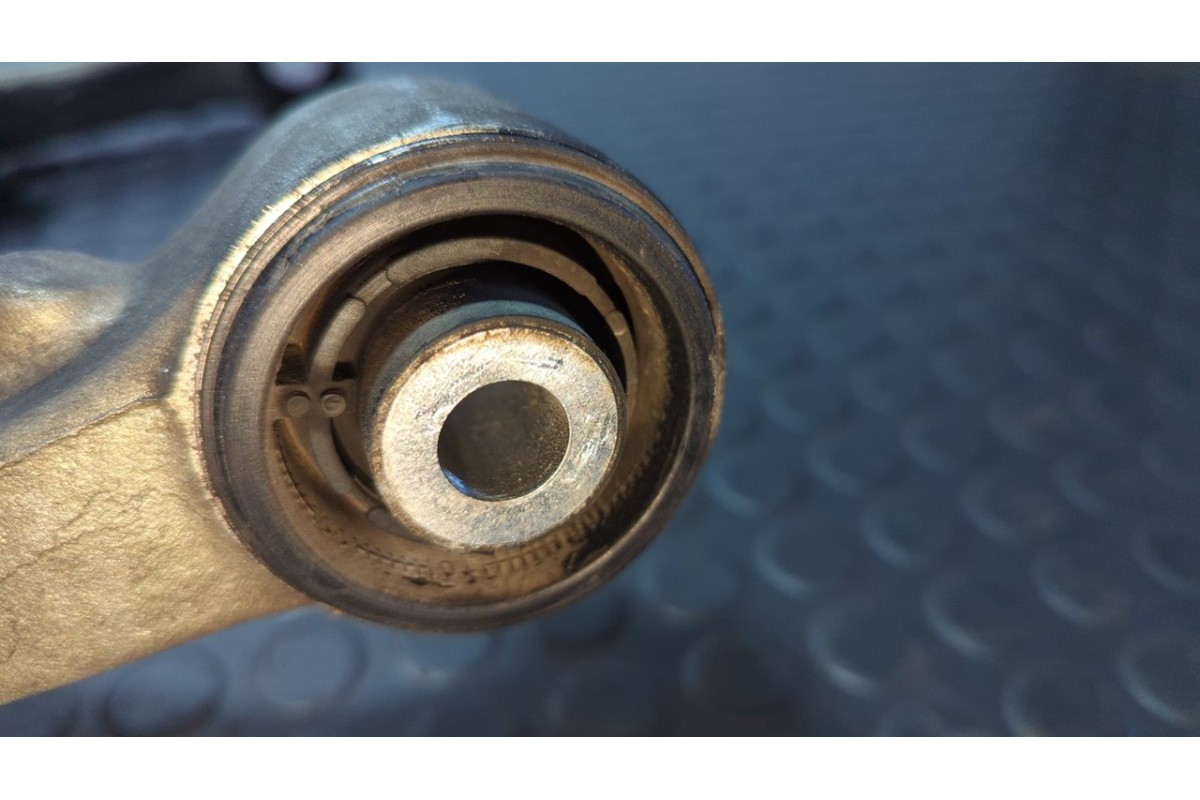 Recambio de brazo derecho inferior trasero para mercedes-benz clase m (w164) 280 / 300 cdi (164.120) referencia OEM IAM 00006036