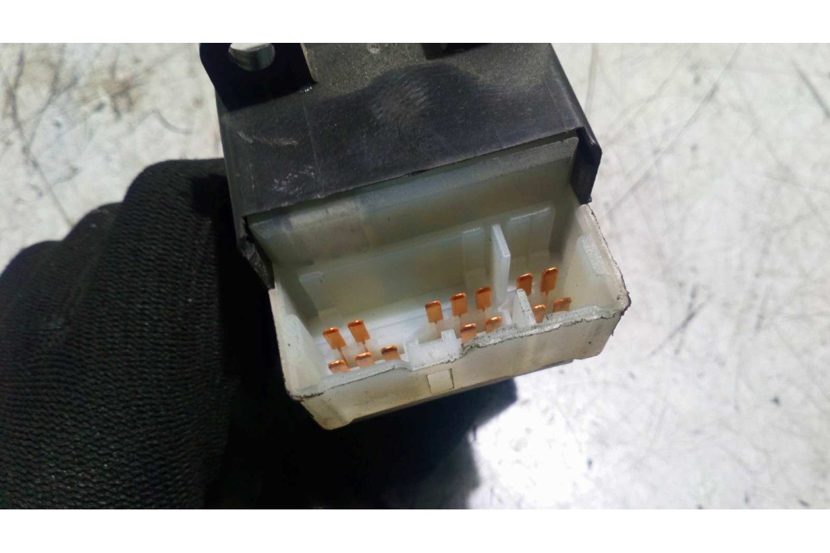 Recambio de motor elevalunas delantero izquierdo para nissan almera (n16/e) 1.5 16v cat referencia OEM IAM QG15  