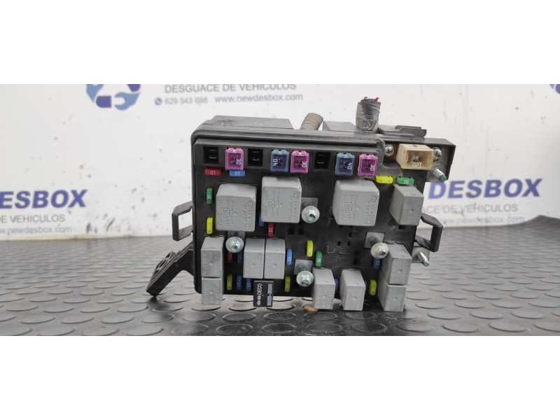 Recambio de caja reles / fusibles para kia sportage concept referencia OEM IAM 919511F210  
