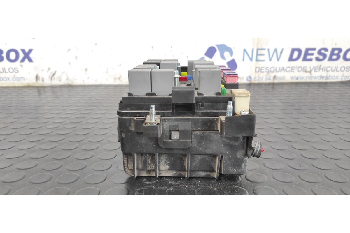 Recambio de caja reles / fusibles para kia sportage concept referencia OEM IAM 919511F210  