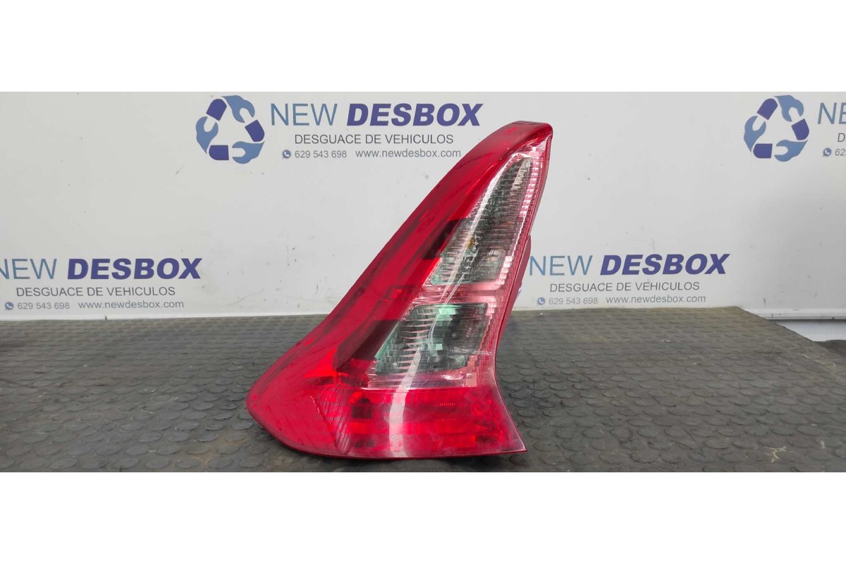 Recambio de piloto trasero izquierdo para citroen c4 berlina 1.6 16v cat (nfu / tu5jp4) referencia OEM IAM 9646801777  