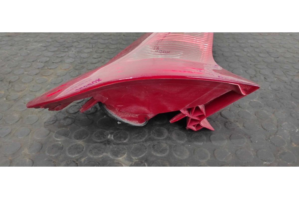 Recambio de piloto trasero izquierdo para citroen c4 berlina 1.6 16v cat (nfu / tu5jp4) referencia OEM IAM 9646801777  