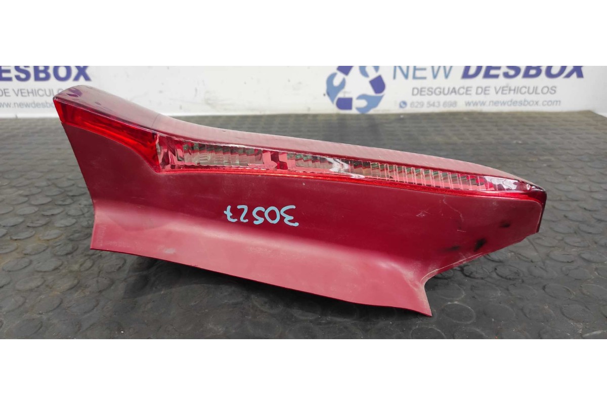 Recambio de piloto trasero izquierdo para citroen c4 berlina 1.6 16v cat (nfu / tu5jp4) referencia OEM IAM 9646801777  