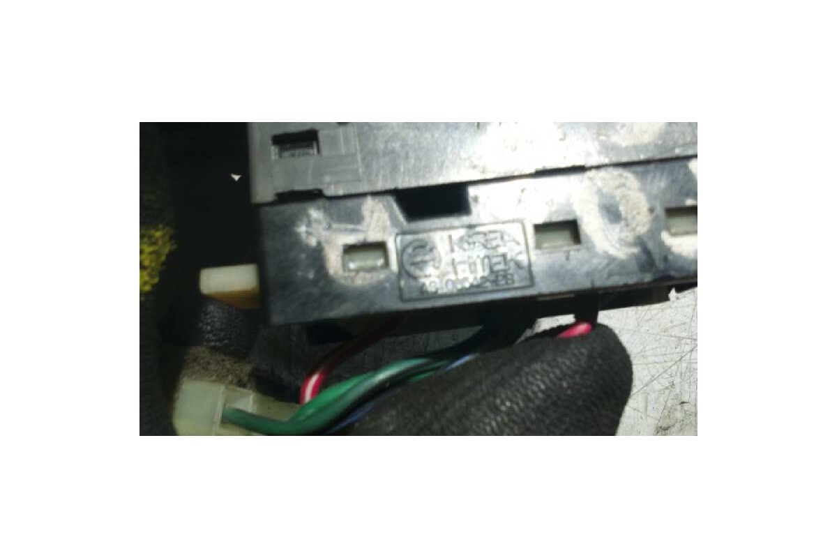 Recambio de mando elevalunas delantero derecho para kia sportage 2.0 cat referencia OEM IAM   
