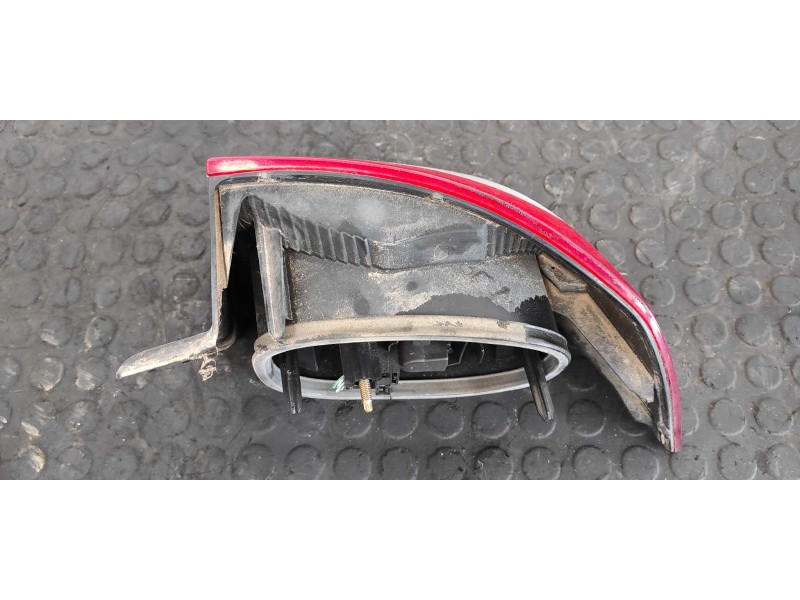 Recambio de piloto trasero izquierdo para renault laguna ii (bg0) 1.9 dci diesel cat referencia OEM IAM 8200002473  